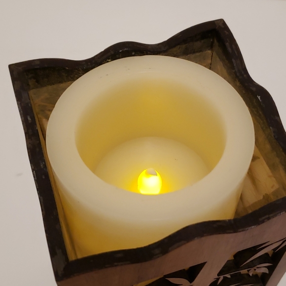 Wooden Leave L.e.d Candle Holder - Picture 5 of 8